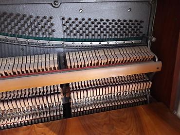 Təcili! Eksklüziv naxışlı, 46 illik klassik "Oktava" pianinosu