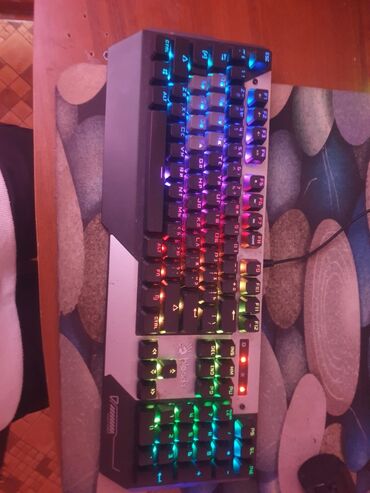 скупка бу компьютеров: Клавиатура оригинал от bloody с подсветкой с красными свичами