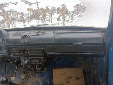 Yük maşınları: Məhsul: Köhnə tip kiçik yük pikapı (mavi rəng) 𝖙ə𝖈𝖎𝖑𝖎 𝖘𝖆𝖙ı𝖑ı𝖗 Təsvir — 12