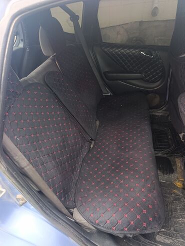 Honda: Honda Fit: 2002 г., 1.3 л, Вариатор, Бензин, Хэтчбэк — 3