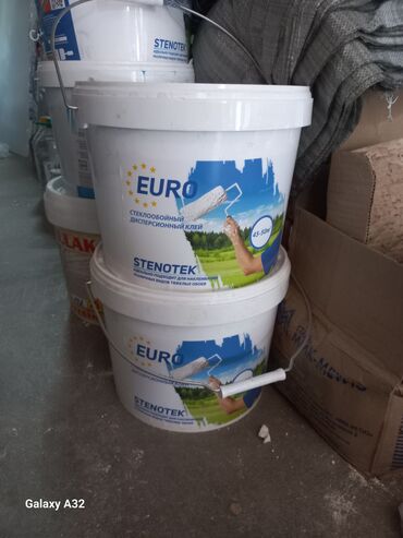 Пеноблок: Стеклообои Euro Stenotek – это дисперсионный клей для наклеивания
