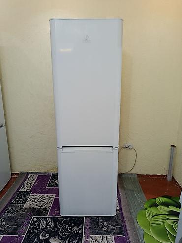 Холодильник Indesit, Б/у, Двухкамерный, No frost, 60 * 195 * 60
