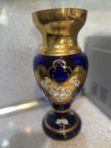 boy güzgülər: Bir vaza, Bogem şüşəsi