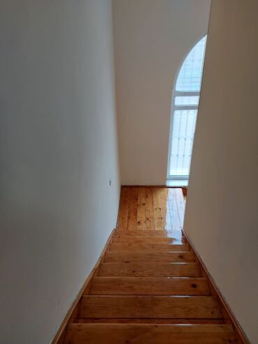 Ofislər: Sumqayıt,17- ci məhəllə,H .Əliyev prospekti ilə Polad Həşimov küç — 9