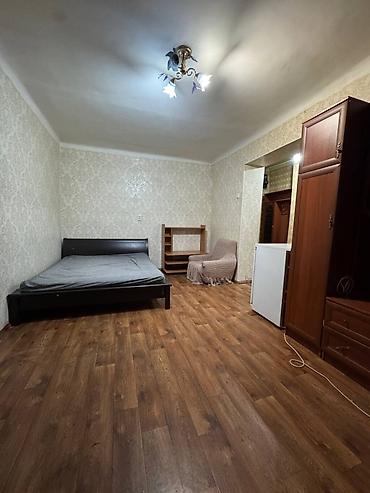 1 бөлмө, 30 м², Азия Молл Хрущевка, 3 кабат, Косметикалык оңдоо