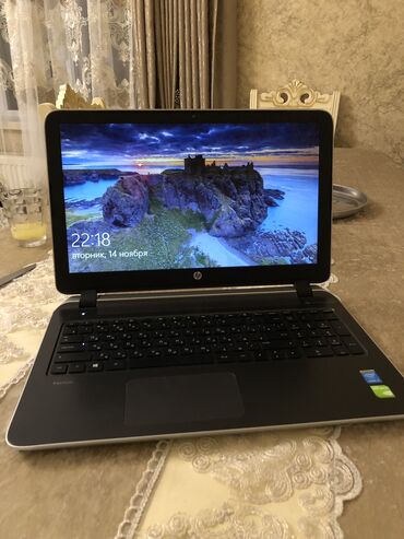 səyahət çantası: İşlənmiş HP 13.1 ", Intel Core i5, 512 GB