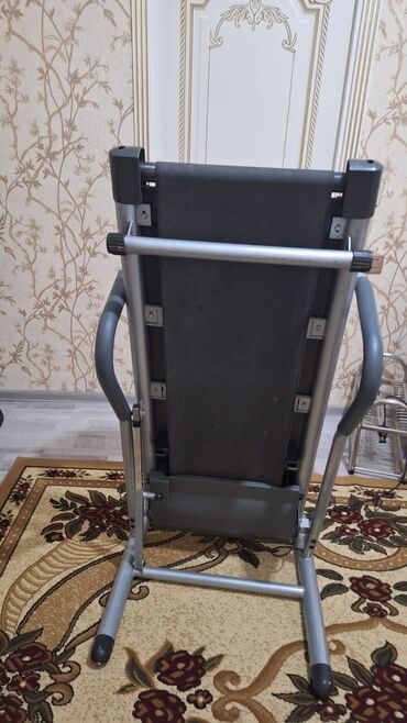 nerd dasi: Elektrik qaçış aparatı (Treadmill) - Kompakt və qatlanan
