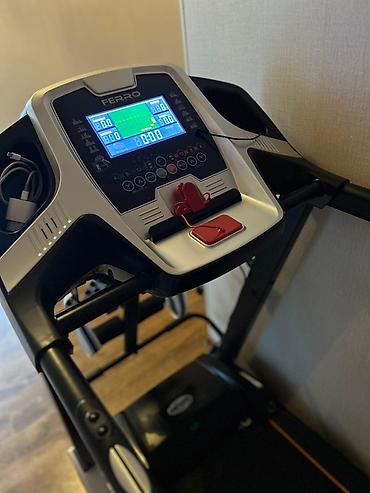 skorus: Ferro qaçış yolu – çoxfunksiyalı ev fitnes trenajoru - Geniş LED — 1