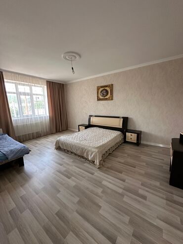 Günlük kirayə evlər: 250 kv. m, 5 otaqlı, Qaz, İşıq, Su — 23