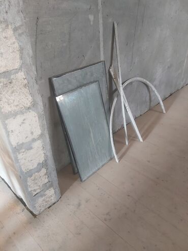 Plastik pəncərələr: İşlənmiş İkiqat şüşə paketi Plastik pəncərə, Еni: 140 sm, Uzunluğu: 160 sm — 2