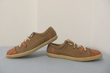 Sneakers & Athletic Shoes: KOWALSKI br 42 27cm unutrasnje gaziste stopala, patike kao nove bez