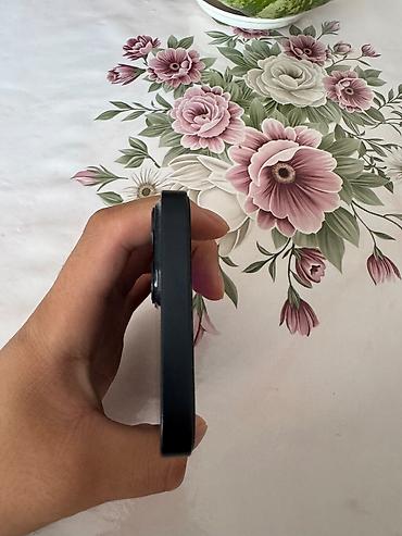 Apple iPhone: Срочно продаю состояние идеальное!!!!!‼️‼️Apple iPhone 13, цвет — 1