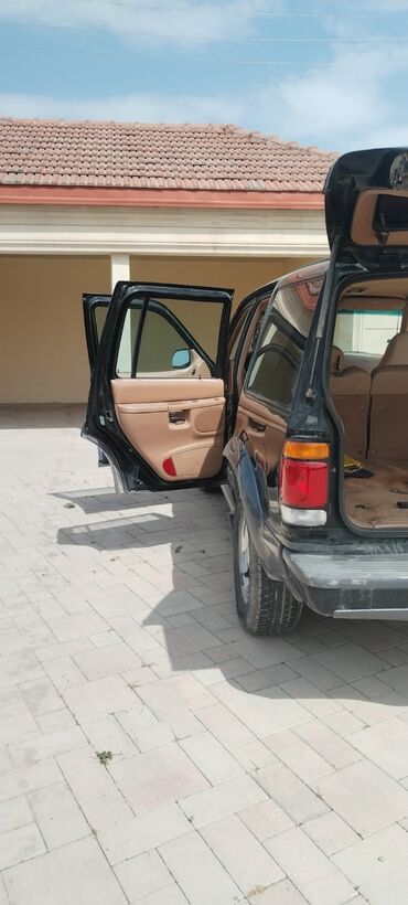 Ford: Ford Explorer SUV - Kuzov: qara rəng, 5 qapı, geniş baqajlı gövdə - — 3