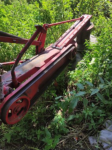Traktorlar: Lovol 504-B traktor - Güc sinfi: təxminən 50 a.g. (504 seriyası) - — 6