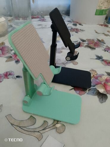 Mobil telefonlar üçün digər aksesuarlar: Stol üstü telefon tutacaqlar satılır isdeyen bu nömrəylə əlaqə — 8