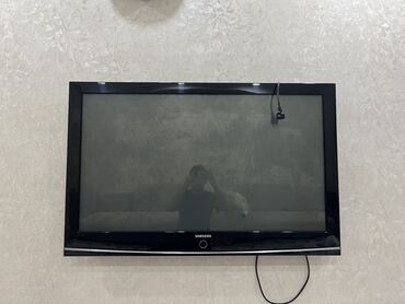 купить телевизор с интернетом 32 дюйма: Телевизор Samsung, плоская панель с диагональю около 37–40"