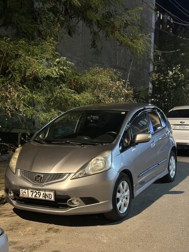 через банк машина: Honda Jazz: 2009 г., 1.4 л, Механика, Бензин, Хэтчбэк