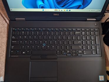 комплекты: Ноутбук, Dell, 16 ГБ ОЭТ, Intel Core i5, 15.6 ", Колдонулган, Татаал эмес тапшырмалар үчүн, эс тутум SSD