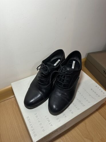 обувь в садик: Ботинки и ботильоны 36, цвет - Черный