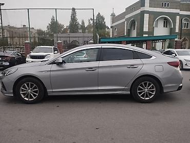 Hyundai Sonata: 2022 г., 2 л, Автомат, Газ, Седан