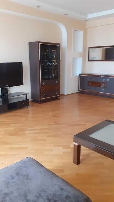 ucuz heyet evleri 2018: İcarəyə verilir 4 otaqlı yeni tikili 200 m², 28 May m. 1 200 AZN/ay 4 — 10