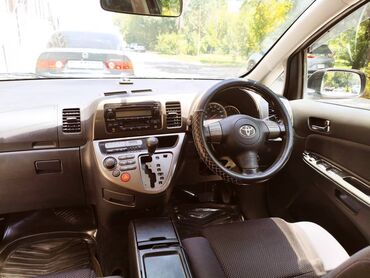Toyota: Toyota WISH: 2004 г., 1.8 л, Автомат, Бензин, Универсал — 3