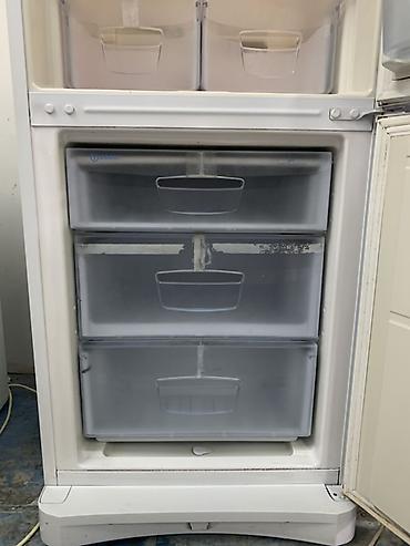 Бытовая техника: Холодильник Indesit, Б/у, Двухкамерный, De frost (капельный), 60 * 167 * 60 — 4