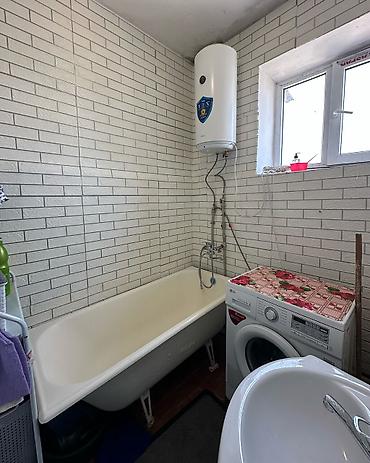 6 микрорайон: 3 комнаты, 60 м², 105 серия, 4 этаж, Старый ремонт — 8