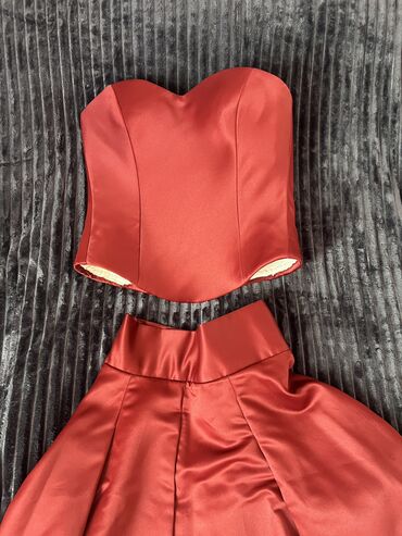 trikotaj qadın kostyumları: Paltar, 1 defe geyinildi, 60 azn