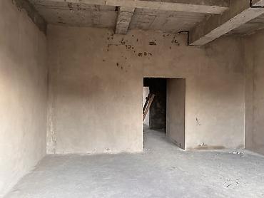 Продажа таунхаусов: 🏡 Таунхаус в центре Бишкека Продается просторный таунхаус площадью — 15