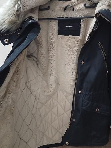 hugo: Ženska zimska parka VERO MODA - Boja: crna spolja, bež unutrašnja — 5