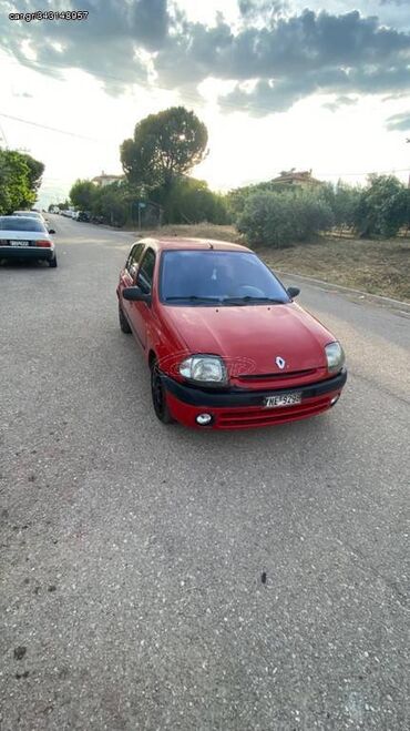 Renault Clio: 1.2 l | 1999 year | 180000 km. Hatchback