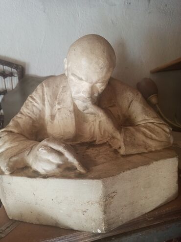 фарфоровая статуэтка: Ленин, гипс