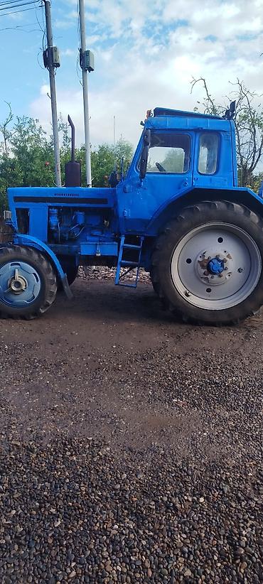 masin nəqliyyat: Belarus markalı mavi traktor - Güclü dizel mühərrik, ön çıxarılan — 2