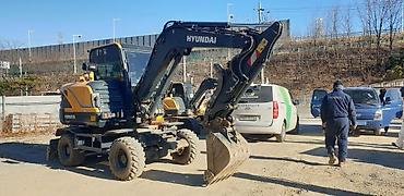 Экскаваторы: Экскаватор, Hyundai, 2020 г., Колесный — 3