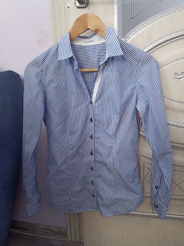 синяя рубашка: Рубашка, Германия