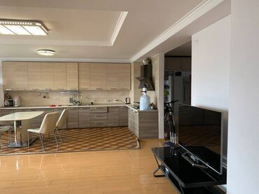 снять квартиру в элитном доме в Кыргызстан | Долгосрочная аренда квартир: 4 комнаты, 135 м², Элитка, 9 этаж, Свежий ремонт, Центральное отопление