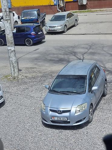 Toyota Auris: 2007 г., 1.6 л, Робот, Бензин, Хэтчбэк