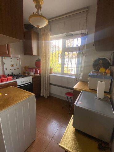 Köhnə tikili: Bakı, Yasamal, 3 otaqlı, Köhnə tikili, m. Elmlər Akademiyası, 80 kv. m -da lalafo.az — 15 Köhnə tikili: Bakı, Yasamal, 3 otaqlı, Köhnə tikili, m. Elmlər Akademiyası, 80 kv. m — 15