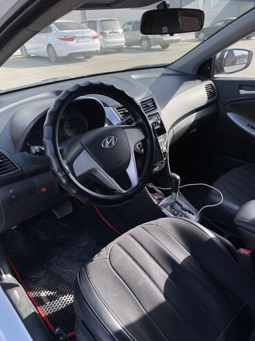 Hyundai: Hyundai Solaris: 2013 г., 1.6 л, Автомат, Бензин, Седан — 8