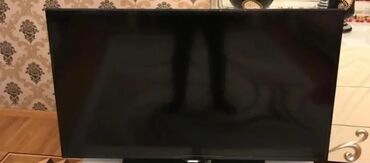 82 ekran tv samsung: Samsung 82 ekran televizor demek olarki islenmeyib spalnide baxilan