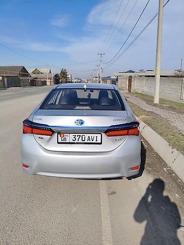 Toyota: Toyota Corolla: 2019 г., 1.9 л, Вариатор, Гибрид, Седан — 5