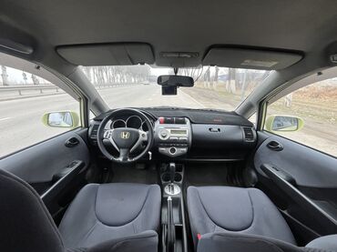 Honda: Honda Jazz: 2006 г., 1.4 л, Вариатор, Бензин, Хэтчбэк — 9