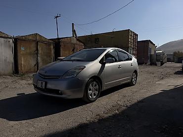 prius 11: Toyota Prius: 2005 г., Гибрид, Хэтчбэк — 6