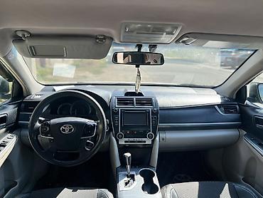 byd e2 2024: Toyota Camry: 2013 г., 2.5 л, Автомат, Гибрид, Седан — 7