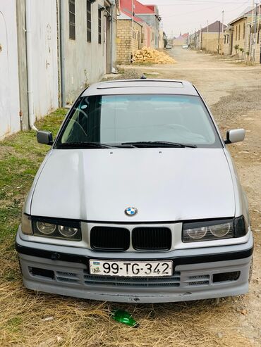 BMW: BMW 3 series: 2 l | 1992 il Sedan