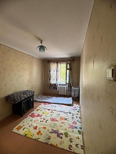 kant flat: 3 комнаты, 58 м², 4 мкр 104 серия, 1 этаж, Требуется ремонт — 7