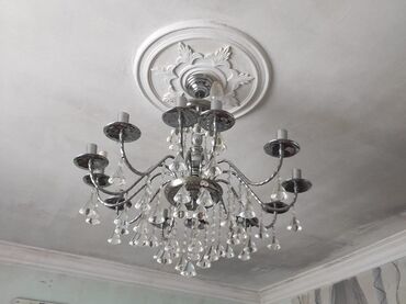 xrustal stəkanlar: Çılçıraq, 10 və daha çox lampa, Xrustal