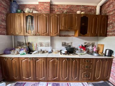 кухонная мебель: Продаётся отличная кухонная мебель в классическом стиле 🔹 Гарнитур из