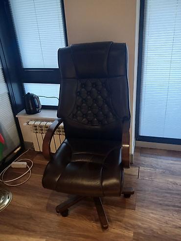 İdarəçi/ofis kreslosu – qəhvəyi rəng - Material: yumşaq eko‑dəri